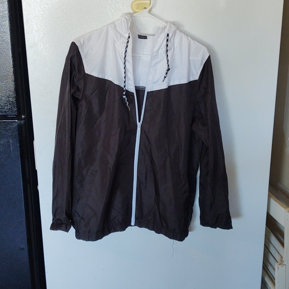 Zine Windbreaker. With hood.